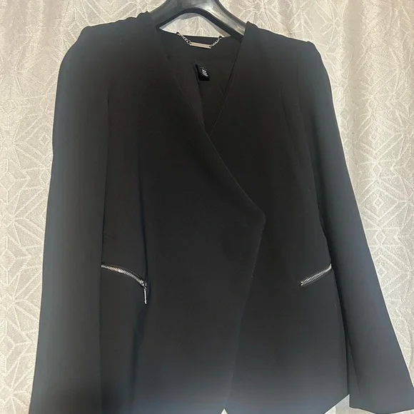 White House Black Market Black Blazer with Zipper Details - Picture 5 of 5